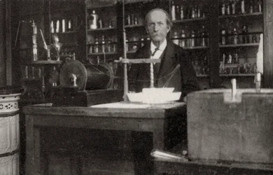 Marcelino Berthelot, químico e político orgânico francês, 1903