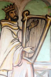 Santuário mariano de Nossa Senhora do Lago Togo. O Rei David a tocar harpa. Pintura. Togo