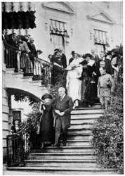 Marie Curie, físico francês nascido na Polônia e presidente dos EUA Harding, 1921