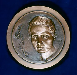 Medalha em comemoração a Marie Sklodowska Curie, físico francês nascido na Polônia, 1967