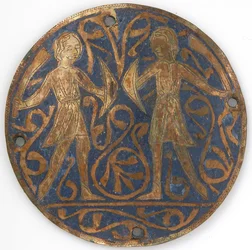 Medalhão com dois jovens guerreiros com falcões e fivelas, francês, ca. 1240-60.