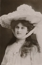 Zena Dare, 1887-1975, c1930.