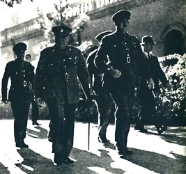Churchill Visita Teerã, Pérsia, 1 de dezembro de 1943, 1945.