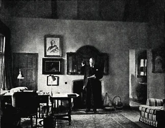 Sr. Churchill em seu estudo em Westerham, 1930, 1945.