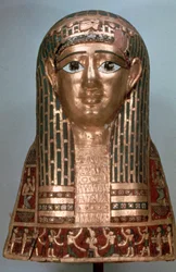 Máscara de múmia de uma senhora, período tardio, 1085-332 aC