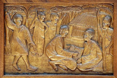 Santuário dos mártires católicos de Namugongo, Kampala. Alívio das portas da Igreja, 20160217, Kampala, Uganda