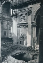 Transepto norte da Catedral de St. Pauls após bombardeio, 1941