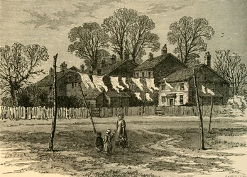 Casas de campo velhas na parte traseira comum, c1878.