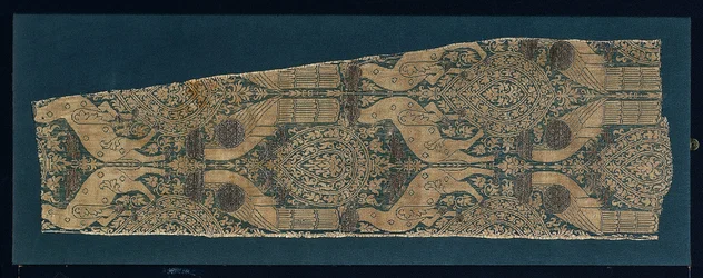 Papagaios e animais, anos 1300.