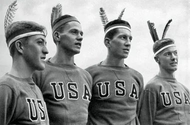 Parte da equipa norte-americana de remo de oito, vencedora da medalha de ouro, Jogos Olímpicos de Berlim, 1936