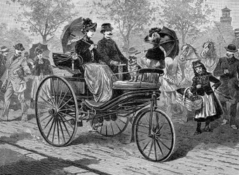 Carro movido a gasolina pela Benz & Co., com capacidade de 16 km por hora, c1890s