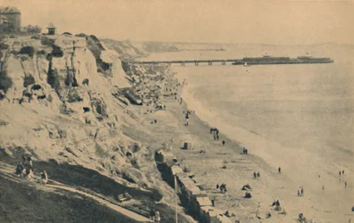 Cais e areias do cais Dudley Chine Boscombe em distância, 1929