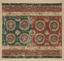 Capa de almofada com inscrição árabe, anos 800.