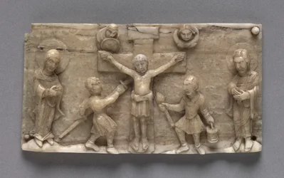 Placa de um altar portátil mostrando a crucificação, 1050-1100.