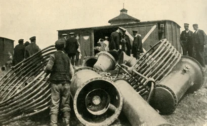 Preparando-se para a evacuação de Varsóvia, Primeira Guerra Mundial, 1915, c1920.