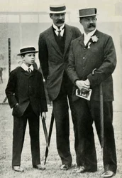 Príncipe Albert com seu tutor e Lord Desborough, 1908, 1947.