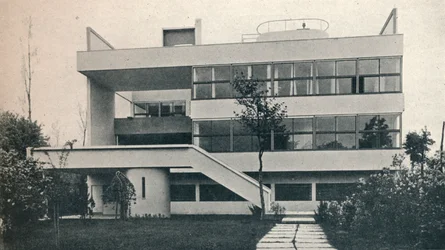 Casa particular em Garches, perto de Paris: Garden Front. Arquitetos, Le Corbusier e Pierre Jeanneret,