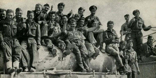 Equipas de terra da R.A.F.: Tripolitânia, cerca de 1942-1943, 1945