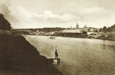 Ponte ferroviária e Convento Novodevichy Convento de Novas Donzelas, Moscou, Rússia, década de 1910