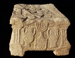Alívio retratando um Menorah Sete-Branqueados, Sinagoga de Magdala (pedra)