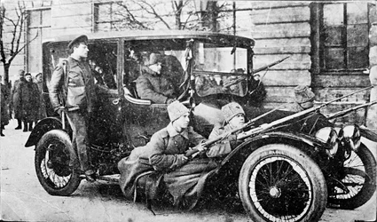 Guardas Revolucionárias em Petrogrado, Rússia, Revolução Russa, 1917
