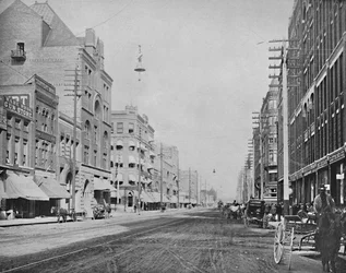 Avenida do beira-rio, Spokane, Washington, c1897.