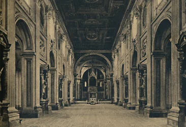 Roma - nave principal da Basílica de São João de Latrão Borromini, arco. 1650, 1910