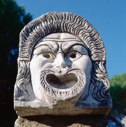 Escultura em anfiteatro romano