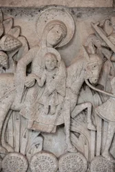Romano-baixo-relevo da capital na Catedral de Autun retratando o vôo para o Egito, Autun, França