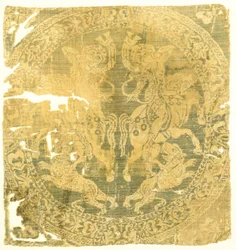 Roundel com Amazonas e uma cruz, bizantino, 7º-9º século.