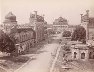 Rumi Darwaza e gateway da Bara Imambara saiu com 