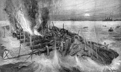 Cruzador russo afundando na batalha de Cehmulpo, guerra russo-japonesa, 1904-5