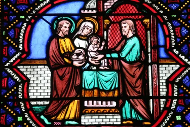 Igreja do Sagrado Coração. Janela de vidro manchado. A Apresentação de Jesus no Templo, 20160604, Moulins, França