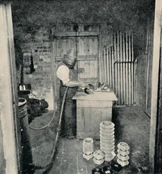Rodas de engrenagem de jateamento de areia, c1917