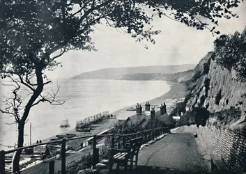 Sandown - a praia de banho, 1895