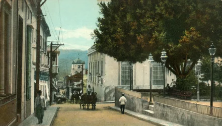 Santiago de Cuba - Rua Santo Tomas, 1907.