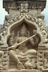 Escultura da deusa hindu Sarasvati, Belur, Inde