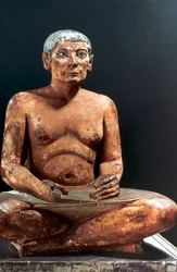 Escriba sentado, egípcio antigo, 5a dinastia, 2498-2345 aC