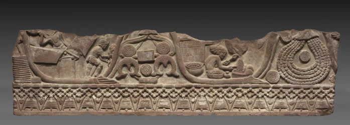 Seção de um trilho de enfrentamento, c. 150 aC.
