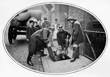 Esgoto indo abaixo, Londres, c1903 1903