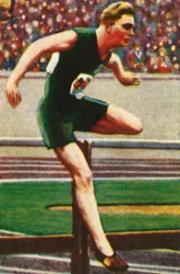 Sid Atkinson da África do Sul, vencedor dos 110m obstáculos, 1928.