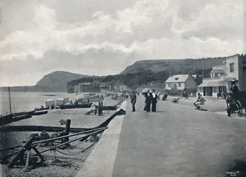 Sidmouth - passeio e praia, 1895