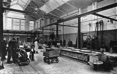Casa de fusão de prata, a Casa da Moeda Real, Tower Hill, Londres, 1911
