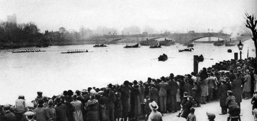 Início da regata de Oxford e Cambridge, Londres, 1926-1927