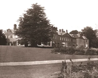 Casa de Stratfield Saye, Hampshire, 1894.