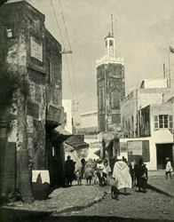 Cena da rua em Tânger, mostrando a mesquita, 1902.