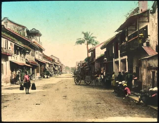 Rua em Rangoon, Birmânia, final do século XIX ou início do século XX