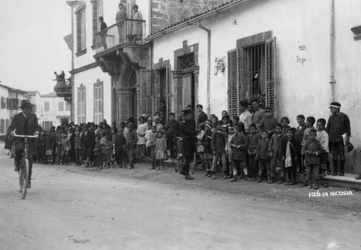 Cena de rua, Nicósia, Chipre, c1920s-c1930s