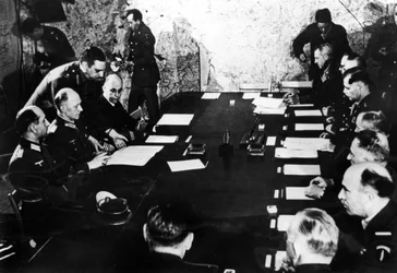 Rendição da Alemanha nazi, Reims, França, 7 de maio de 1945