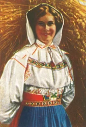 Mulher sueca em traje tradicional, c1928.